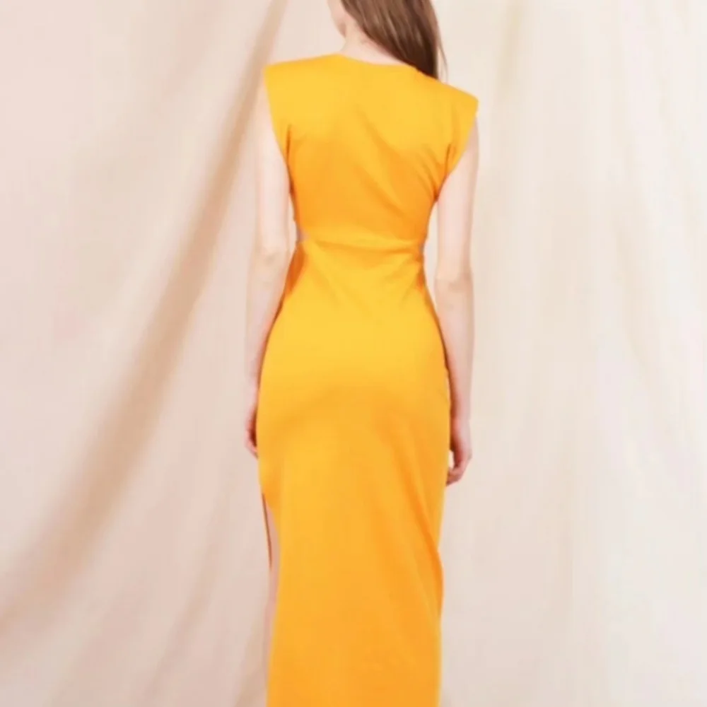 Sleeeveless women orange midi dress - Picture 3 of 7
